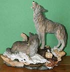 2 Wolves - Coldcast Statue